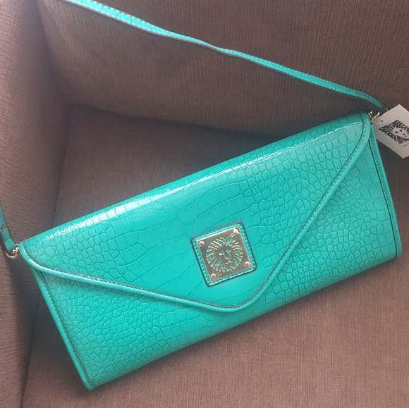 Anne Klein Green Seafoam Large Clutch Bag - Picture 4 of 8